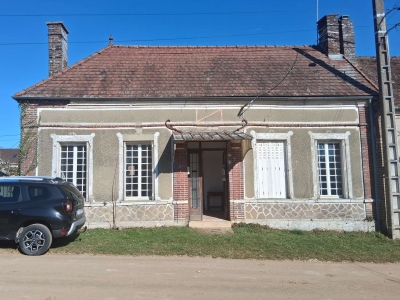 MAISON ANCIENNE EN COURS DE RENOVATION