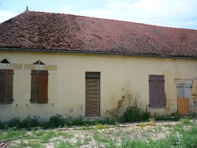 MAISON ANCIENNE A RENOVER TOTALEMENT