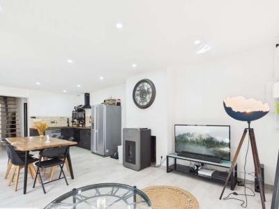 MAISON ANCIENNE TOTALEMENT RENOVEE